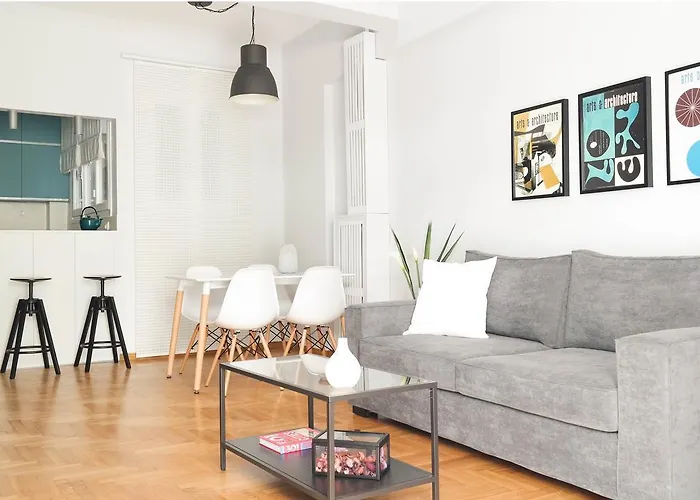 Modern Downtown Flat Near The Acropolis By Upstreet