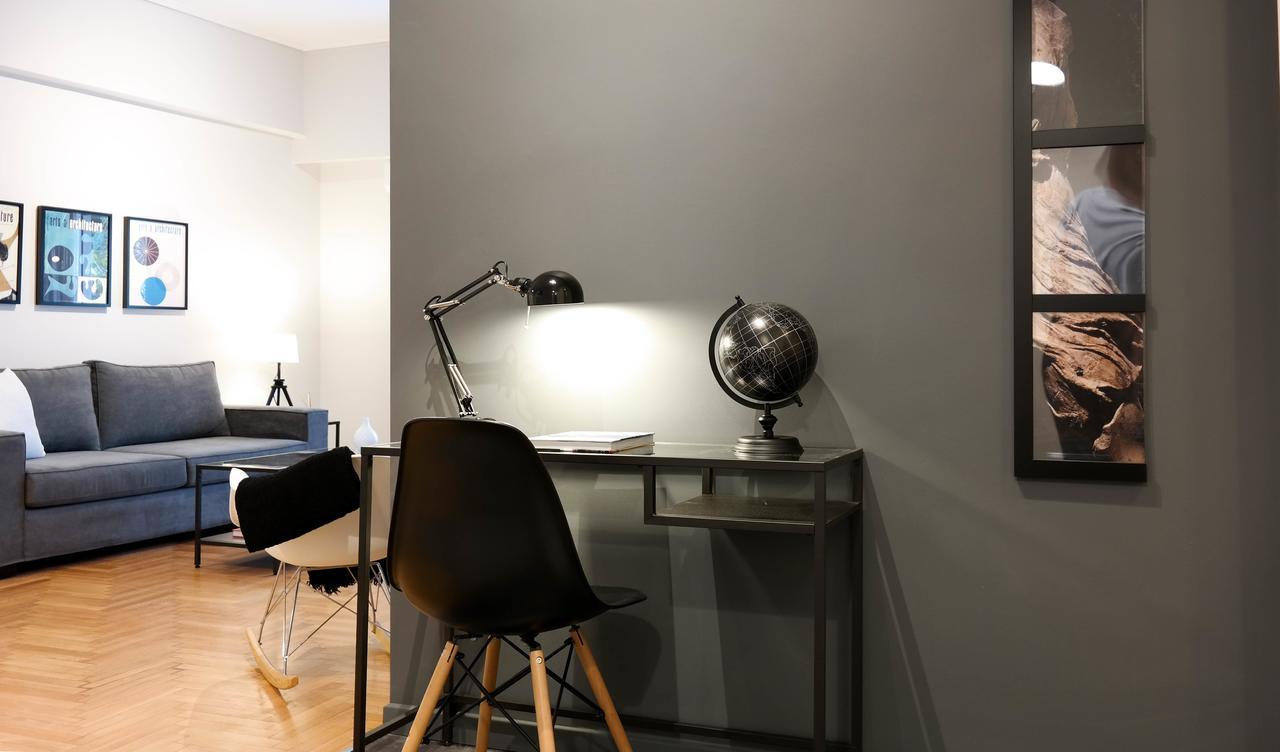 Modern Downtown Flat Near The Acropolis By Upstreet
